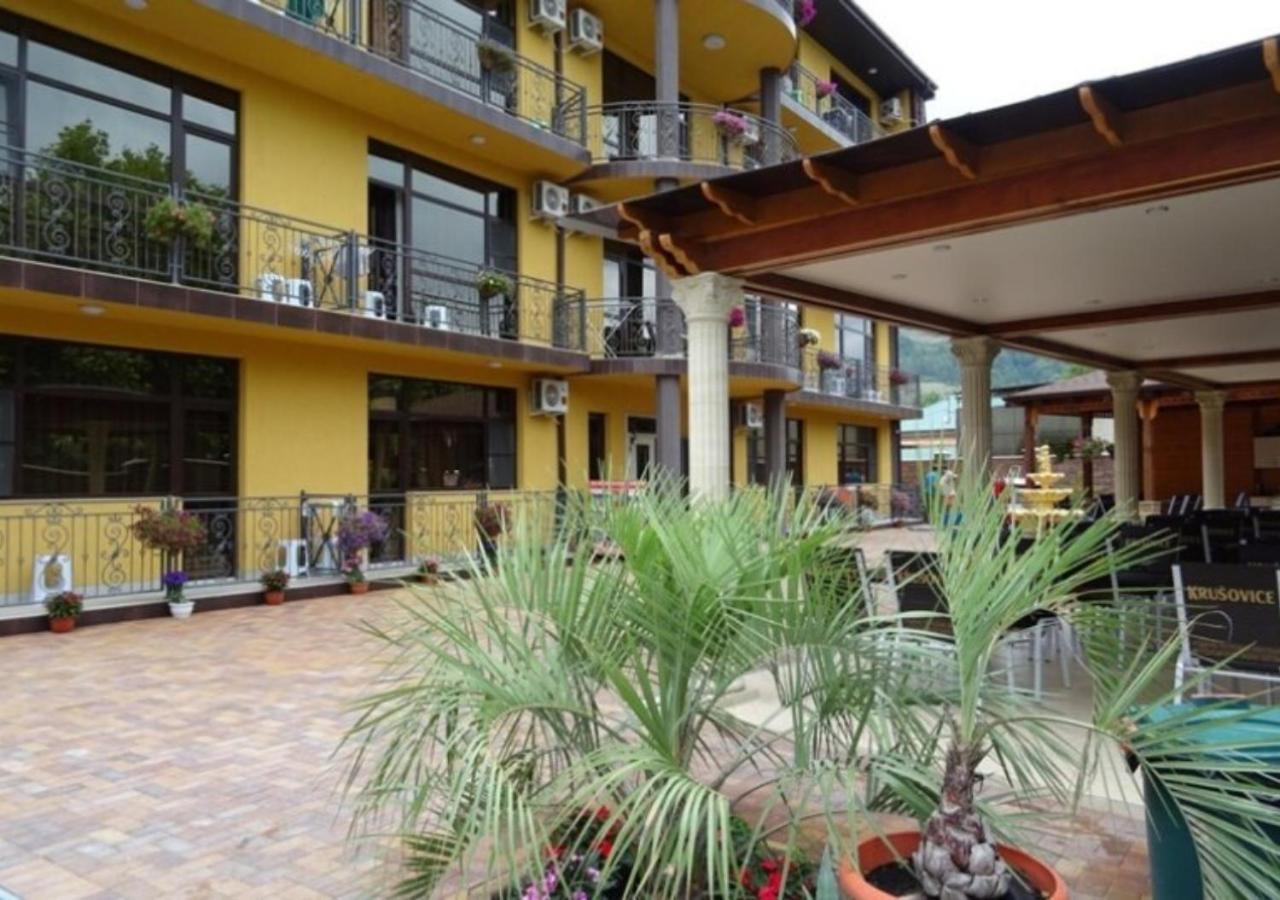 Коралл - Coral Sea Hotel Цандрипш Екстериор снимка