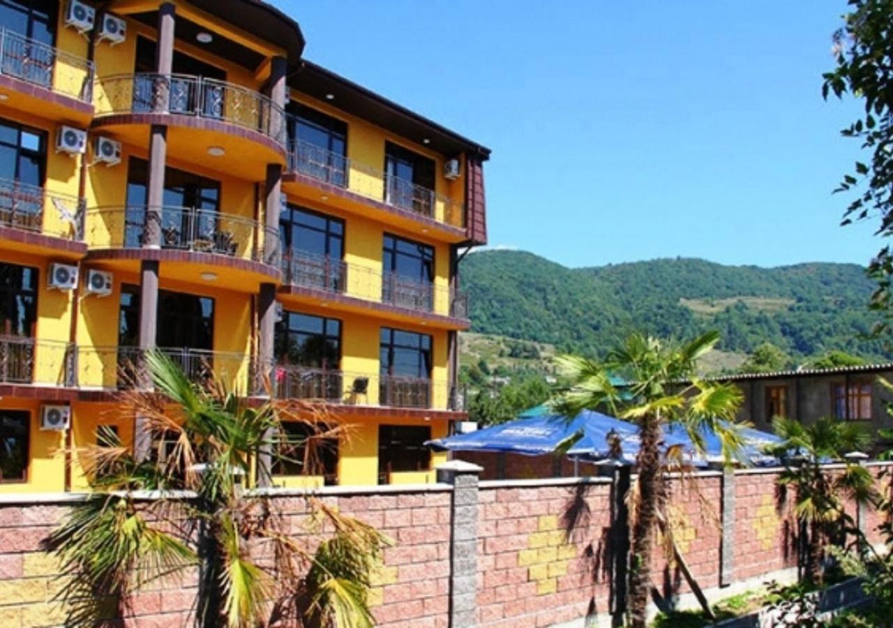 Коралл - Coral Sea Hotel Цандрипш Екстериор снимка