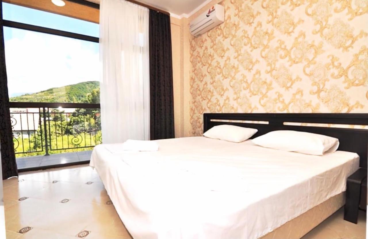 Коралл - Coral Sea Hotel Цандрипш Екстериор снимка