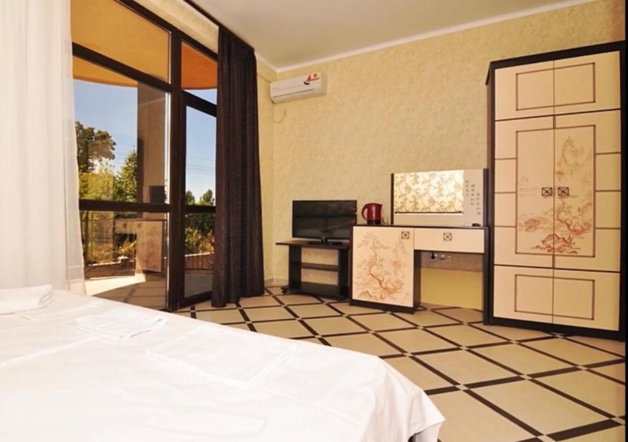 Коралл - Coral Sea Hotel Цандрипш Екстериор снимка