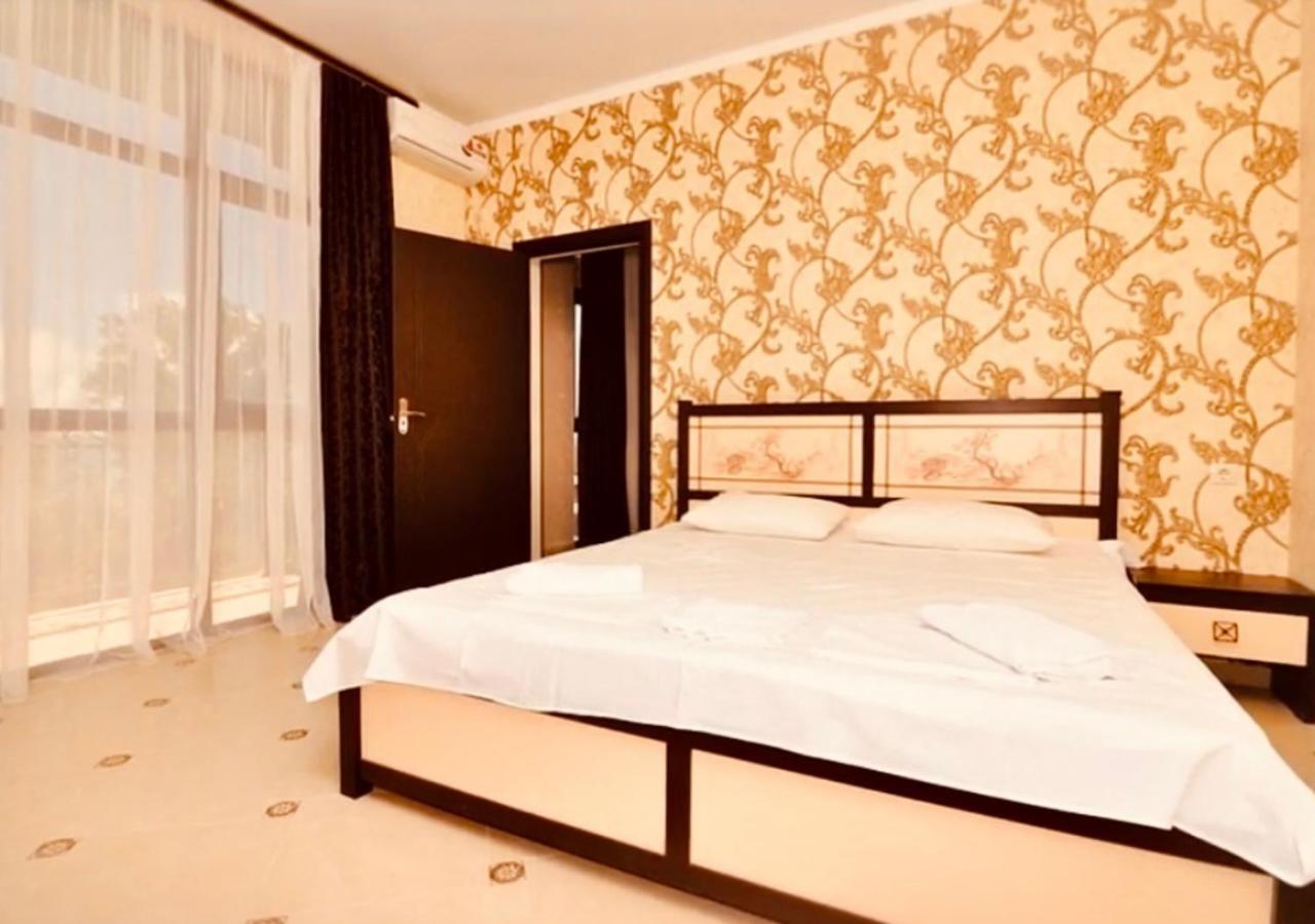 Коралл - Coral Sea Hotel Цандрипш Екстериор снимка